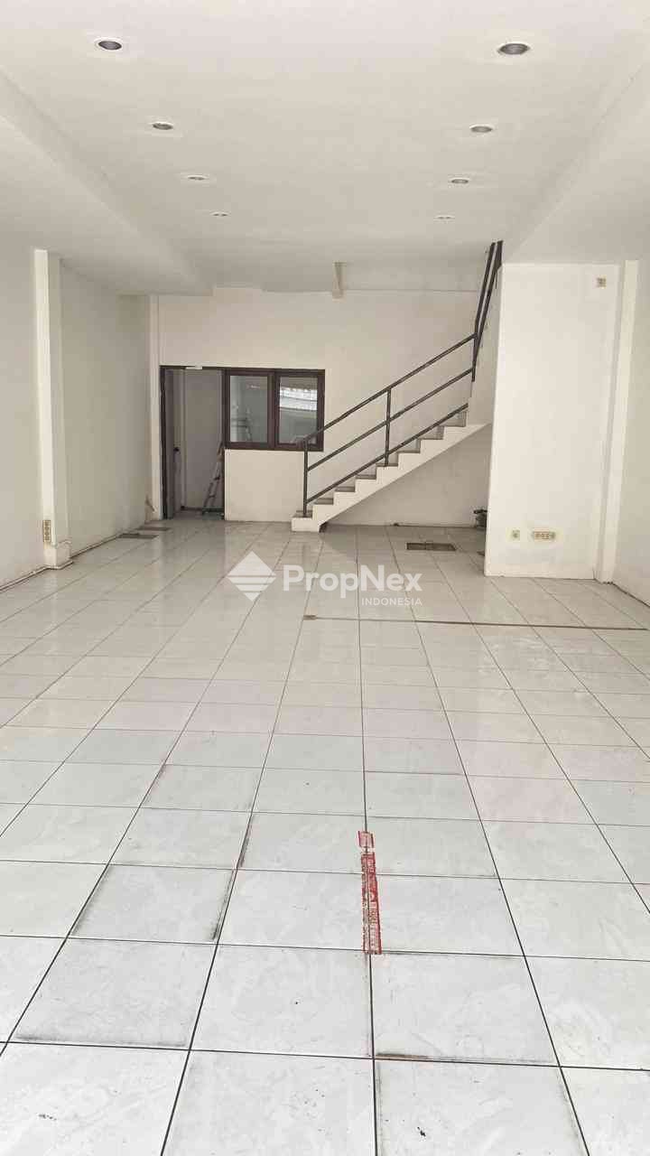 dukuh kupang dekat dengan kampus — foto 6